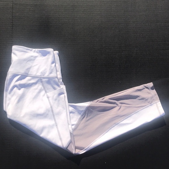 Athleta Pants - Athleta White & Tan Capri/Crop Leggings